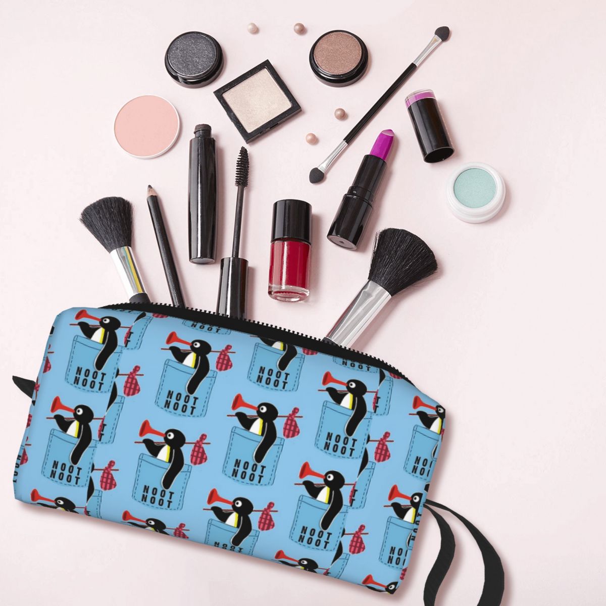 Angry Pingu Noot Noot Pocket O - Makeup Beauty Official recension och pris
